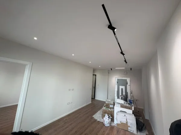 Tirane, jepet me qera apartament 1+1+Ballkon Kati 2, 61 m² 650 € (Kompleksi E88)