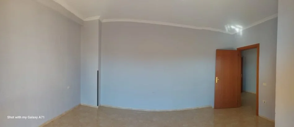 Tirane, jepet me qera ambjent biznesi Kati 4, 120 m² 630 € (Don Bosco)