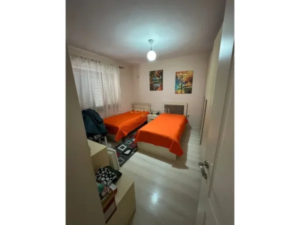 Tirane, jepet me qera apartament 2+1 Kati 2, 90 m² 800 € (myslym shyri)