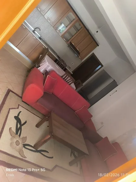 Tirane, jepet me qera shtepi 1+1+Aneks+Ballkon Kati 1, 75 m² 350 € 