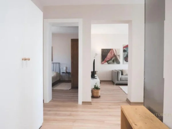 Tirane, jepet me qera nga Pronari, pa-komision apartament 1+1+Aneks Kati 4, 59 m² 650 € (Rruga Fortuzi, 750m larg nga sheshi Skenderbej)