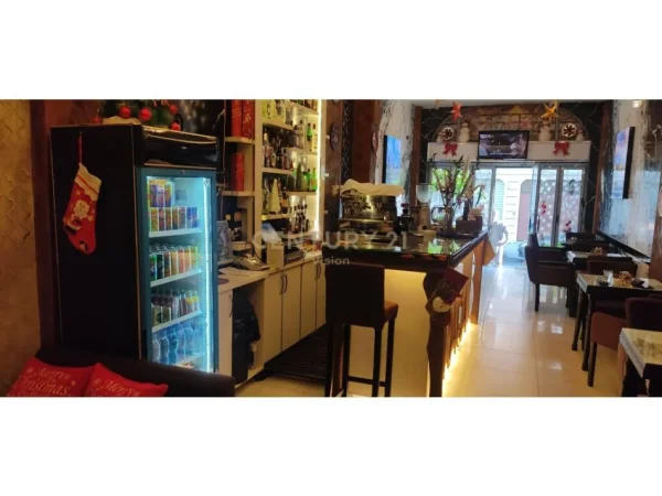 Shkoder, shitet lokal Kati 1, 54 m² 163.000 € (gjuhadol kardinal mikel koliqi)