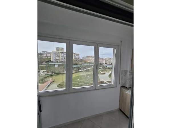 Tirane, jepet me qera apartament 2+1 Kati 4, 83 m² 900 € 