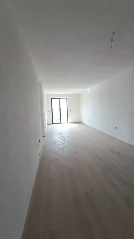 Tirane, shitet apartament 2+1 Kati 10, 120 m² 192.700 € (Fusha e Aviacionit)