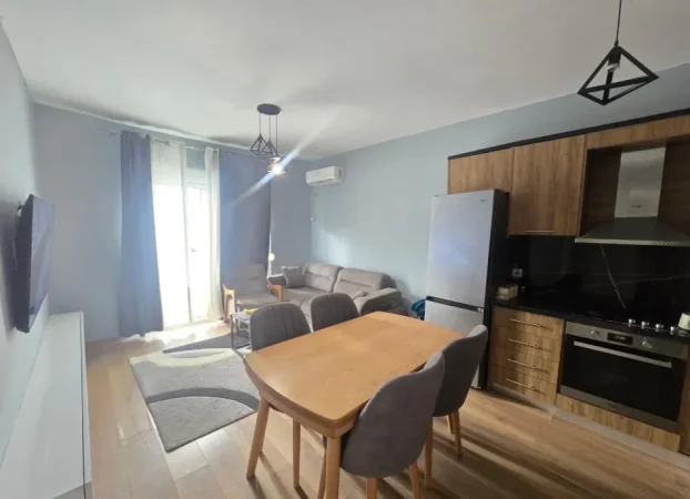 Tirane, shitet apartament 1+1+Ballkon Kati 8, 61 m² 100.000 € (Astir)