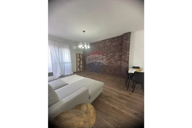 Tirane, jepet me qera apartament , 70 m² 700 € (Rruga Peti, Tiranë)