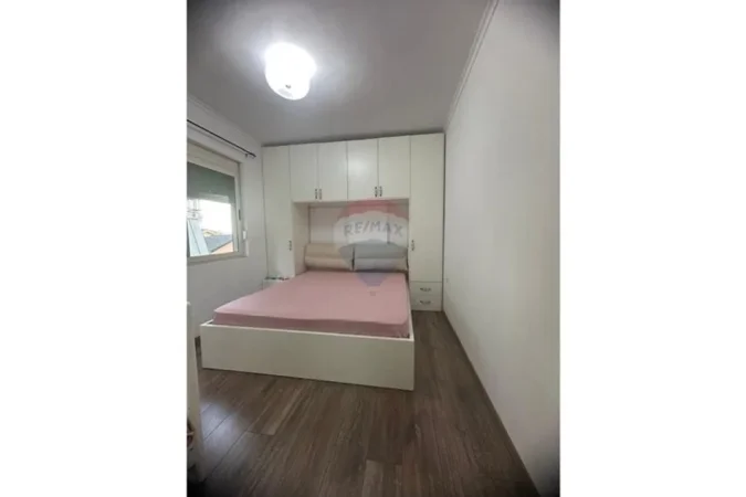 Tirane, jepet me qera apartament , 70 m² 700 € (Rruga Peti, Tiranë)