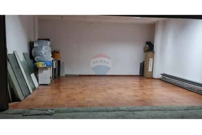 Tirane, shitet garazh | post parkimi , 55 m² 75.001 € 