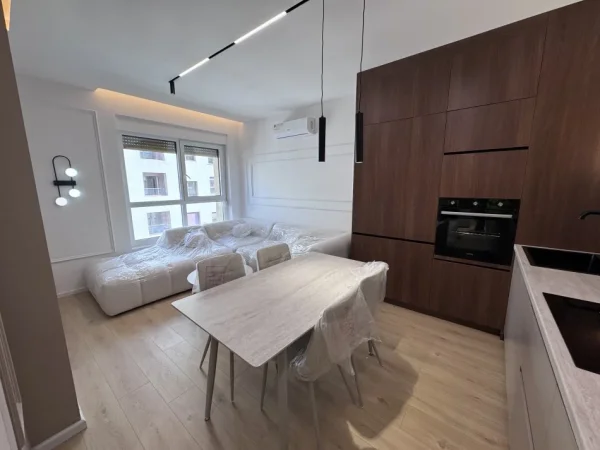 Tirane, jap me qera apartament 1+1+Ballkon Kati 6, 500 €