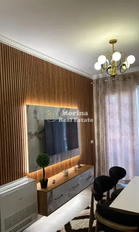 Tirane, jepet me qera apartament 1+1 Kati 7, 60 m² 500 € (5 Maji)