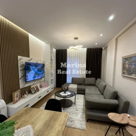 Tirane, jepet me qera apartament 2+1 Kati 6, 90 m² 650 € (Univers City)