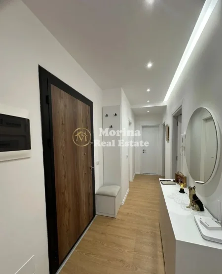 Tirane, jepet me qera apartament 2+1 Kati 6, 90 m² 650 € (Univers City)