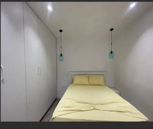 Tirane, jepet me qera apartament 1+1 Kati 4, 50 m² 650 € (RRUGA ASIM VOKSHI)