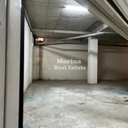 Tirane, jepet me qera ambjent biznesi Kati 1, 110 m² 800 € (Farmacia 10)
