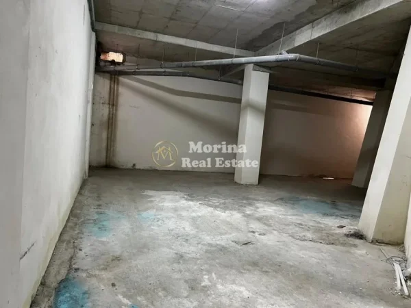 Tirane, jepet me qera ambjent biznesi Kati 1, 110 m² 800 € (Farmacia 10)