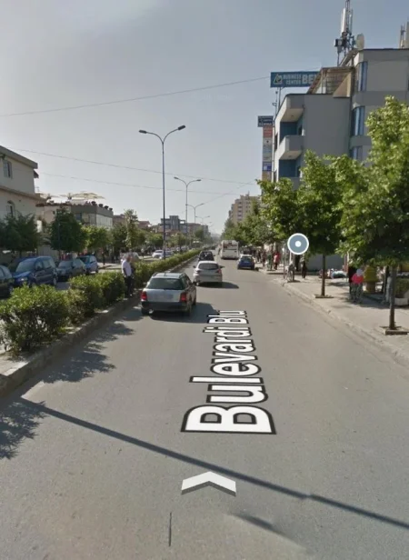 Tirane, jepet me qera ambjent biznesi Kati 4, 352 m² 2.400 € (Kamez)