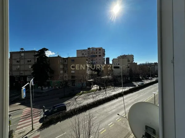 Tirane, shitet apartament 2+1 Kati 2, 128 m² 295.000 € (Zogu i zi)