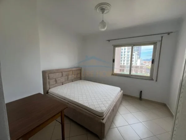 Tirane, jepet me qera apartament 2+1 Kati 3, 85 m² 600 € (Bulevardi i Ri)