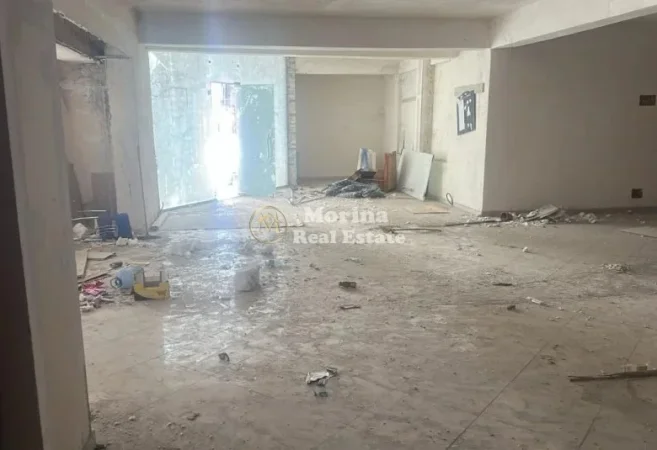Tirane, shitet Kati 0, 262 m² 289.000 € (Fresku)