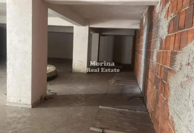 Tirane, shitet Kati 0, 262 m² 289.000 € (Fresku)