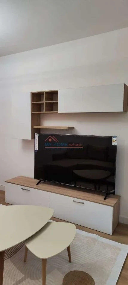 Tirane, jepet me qera apartament 2+1+Ballkon Kati 5, 85 m² 700 € (Rruga e Kavajes)