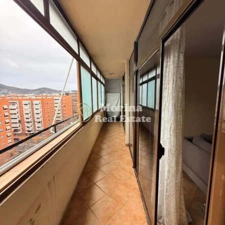 Tirane, jepet me qera apartament 2+1 Kati 2, 120 m² 700 € (Rruga e Kavajes)