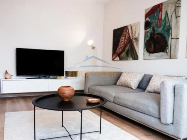 Tirane, jepet me qera apartament 1+1+Ballkon Kati 4, 59 m² 650 € (Rruga Fortuzi)