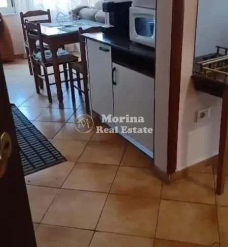 Tirane, jepet me qera apartament 2+1+Ballkon Kati 2, 100 m² 600 € (Kristal Center)