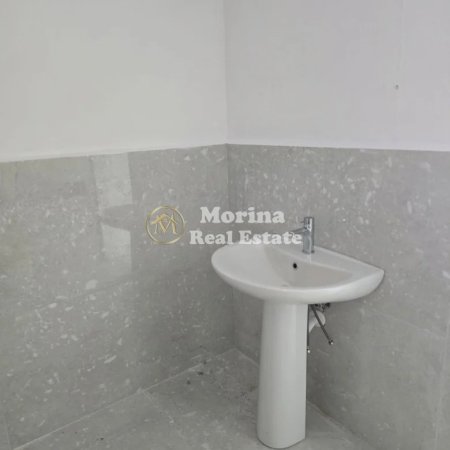 Tirane, jepet me qera ambjent biznesi Kati 0, 117 m² 750 € (21 Dhjetori)