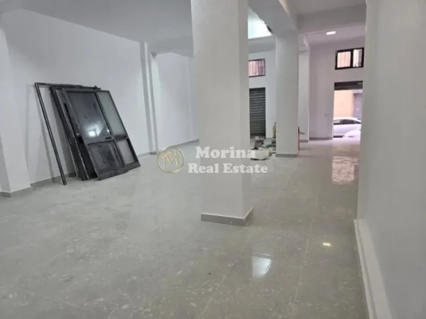 Tirane, jepet me qera ambjent biznesi Kati 0, 117 m² 750 € (21 Dhjetori)