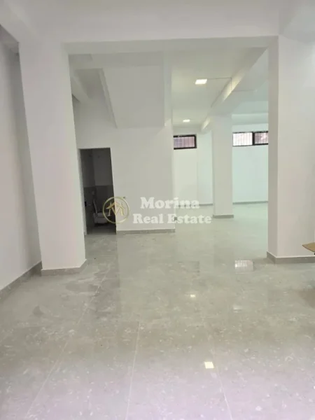 Tirane, jepet me qera ambjent biznesi Kati 0, 117 m² 750 € (21 Dhjetori)