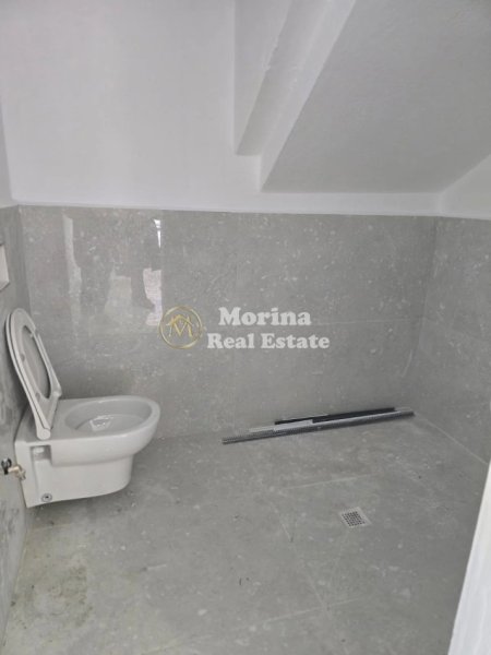 Tirane, jepet me qera ambjent biznesi Kati 0, 117 m² 750 € (21 Dhjetori)