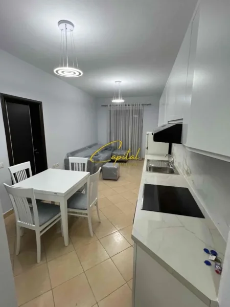 Tirane, jepet me qera apartament 2+1 Kati 3, 75 m² 450 € (ASTIR)