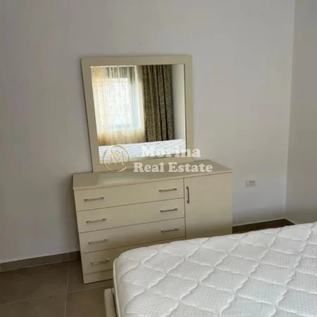 Tirane, jepet me qera apartament 1+1 Kati 2, 55 m² 400 € (Oxhaku)