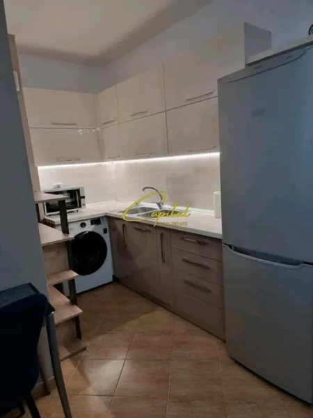Tirane, jepet me qera apartament 1+1 Kati 5, 63 m² 400 € (YZBERISHT)