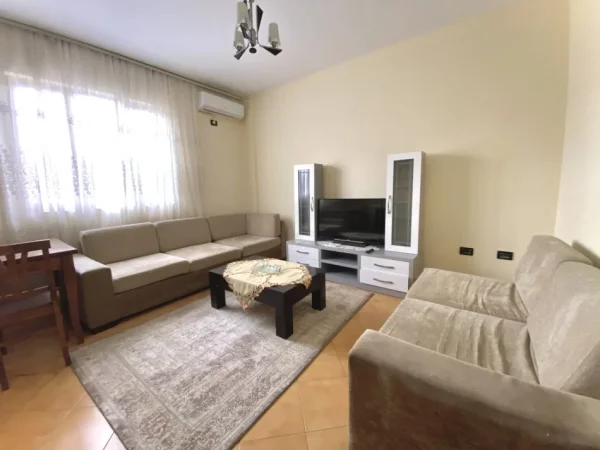 Tirane, jepet me qera apartament 2+1 Kati 2, 