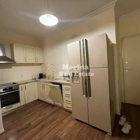 Tirane, jepet me qera apartament 2+1 Kati 6, 140 m² 1.000 € (Ring Center, Zogu Zi)