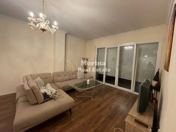 Tirane, jepet me qera apartament 2+1 Kati 6, 140 m² 1.000 € (Ring Center, Zogu Zi)