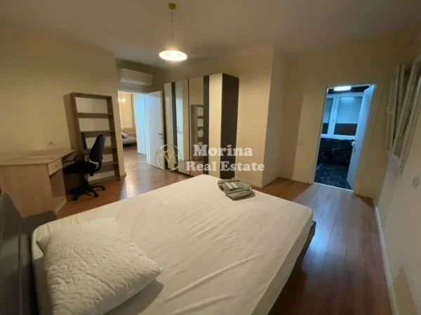 Tirane, jepet me qera apartament 2+1 Kati 6, 140 m² 1.000 € (Ring Center, Zogu Zi)