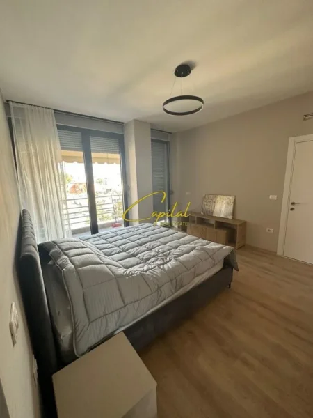 Tirane, shitet apartament 1+1 Kati 4, 86 m² 200.000 € (ALI DEMI)