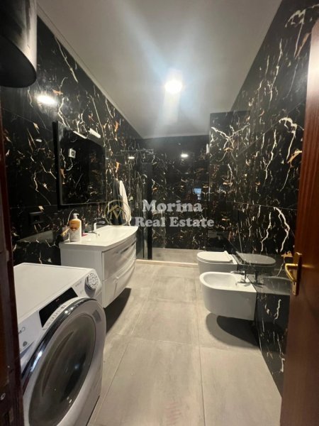 Tirane, jepet me qera apartament 1+1 Kati 9, 70 m² 500 € (Komuna e Parisit)
