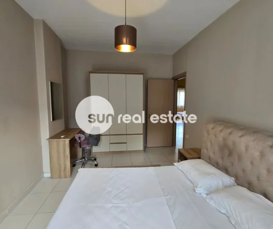 Shkoder, jepet me qera apartament 2+1+Ballkon Kati 2, 120 m² 700 € (TEK ROZAFA SEA FOOD SHKODER)