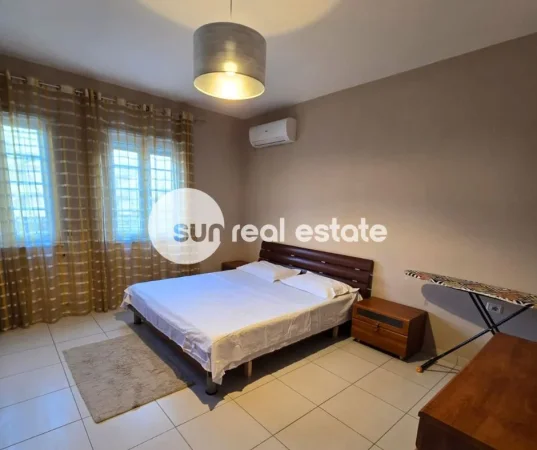 Shkoder, jepet me qera apartament 2+1+Ballkon Kati 2, 120 m² 700 € (TEK ROZAFA SEA FOOD SHKODER)