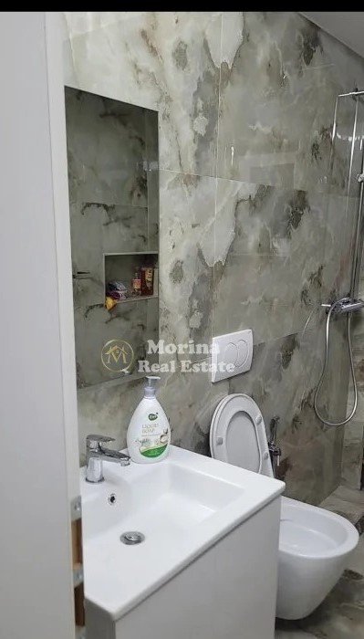 Tirane, jepet me qera apartament 2+1 Kati 3, 75 m² 950 € (Myslym Shyri)