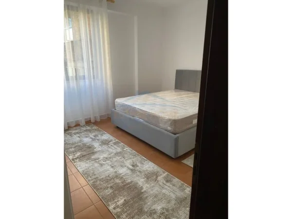 Tirane, jepet me qera apartament 2+1 Kati 3, 83 m² 600 € (RRUGA E ELBASANIT)