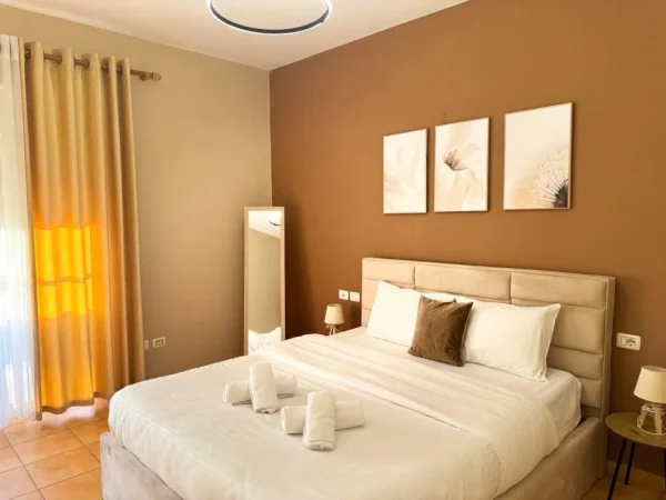 Tirane, jepet me qera apartament 1+1 Kati 5, 750 € 