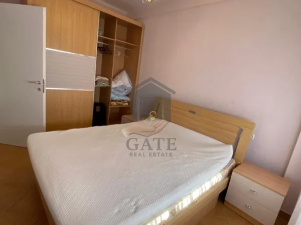 Durres, jepet me qera apartament 1+1 Kati 3, 60 m² 300 € (Golem)