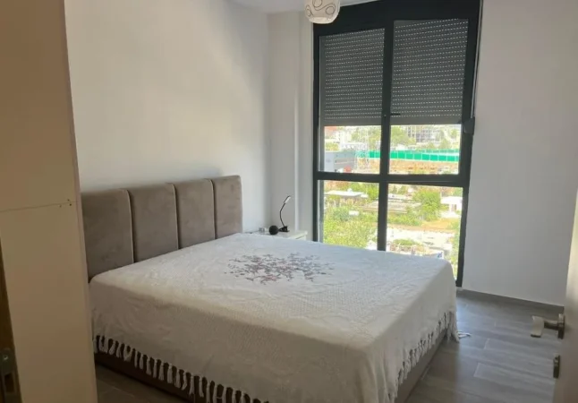 Tirane, jepet me qera apartament 3+1 Kati 3, 120 m² 700 € 