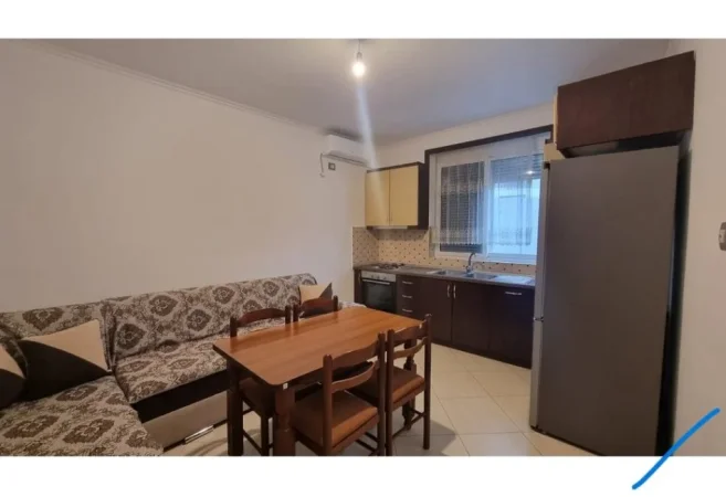 Tirane, jepet me qera apartament 2+1+Ballkon Kati 3, 58 m² 600 € (Vasil Shanto)