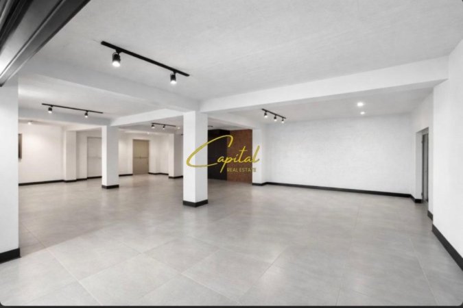 Tirane, jepet me qera ambjent biznesi Kati 3, 934 m² 11.000 € (SAUK)